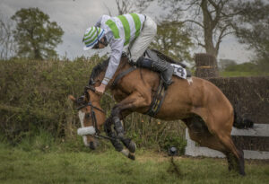 D1- 3rd- Holding on - Barry Wilson