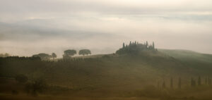 Joint 3rd - 18 points - Dawn Mist Behind the Belvedere Elizabeth Restall, ARPS