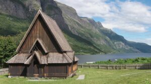 Div 2 - 14 Points -Stavekirke, Norway-Maureen Sandford