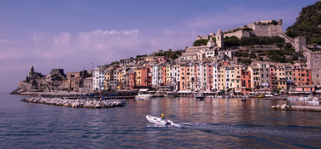 D1-16 Ponts- Italian harbour front