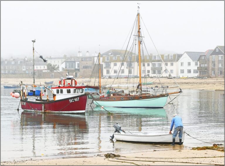 1st - Misty Harbour Hugh Town-Brian Wetton