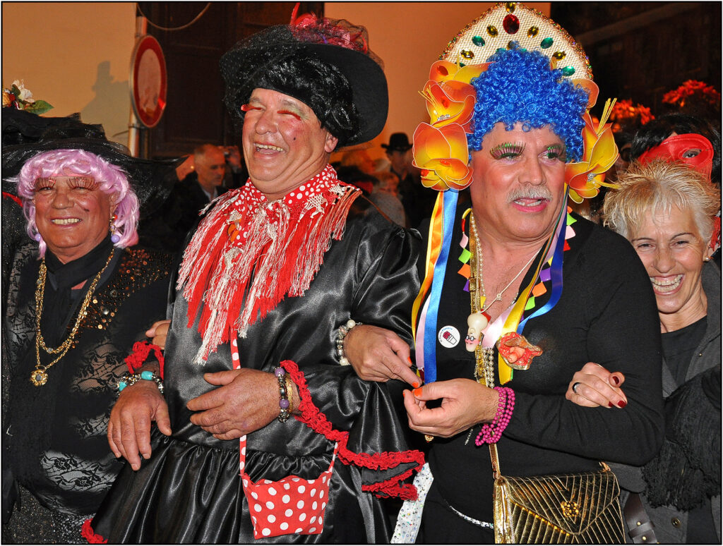 D1 - 18 Points - Carnival Time Tenerife - Brian Wetton